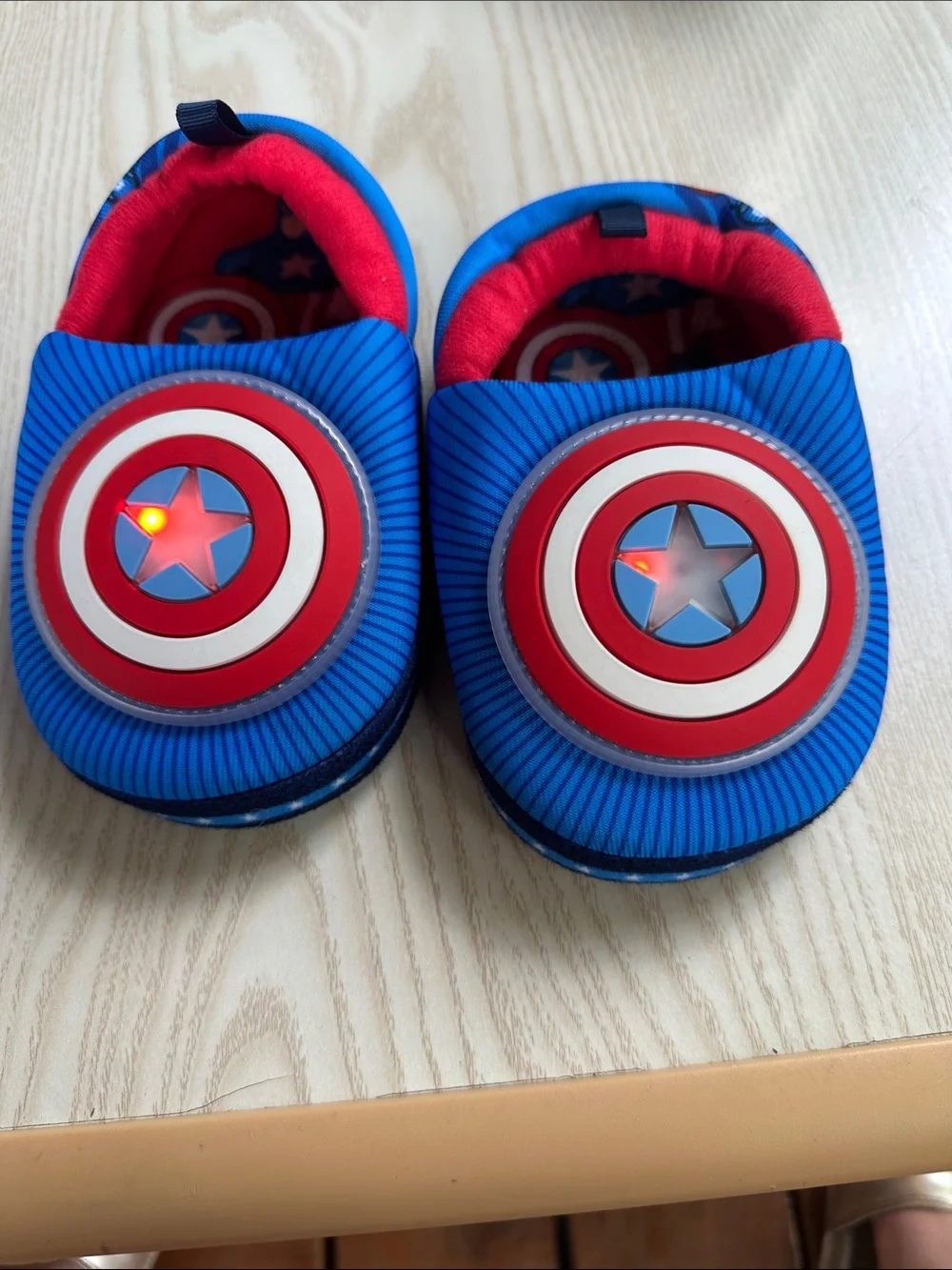 Kids Marvel Captain America Slip-On Slipper - Blue/Red light up